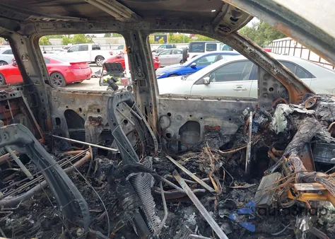 2015 GMC Sierra 1500 Denali z USA, uszkodzony, nr VIN 3GTU2WEJXFG307163